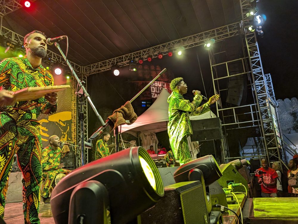 Etinsol Maloya from Reunion